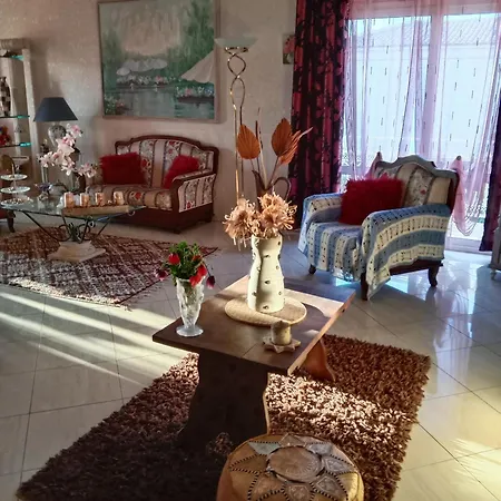 40 Allee Le Chene Bed & Breakfast