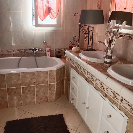 ベッド・アンド・ブレックファスト 40 Allee Le Chene フュリアニ