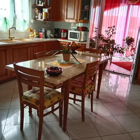 40 Allee Le Chene ベッド・アンド・ブレックファスト フュリアニ