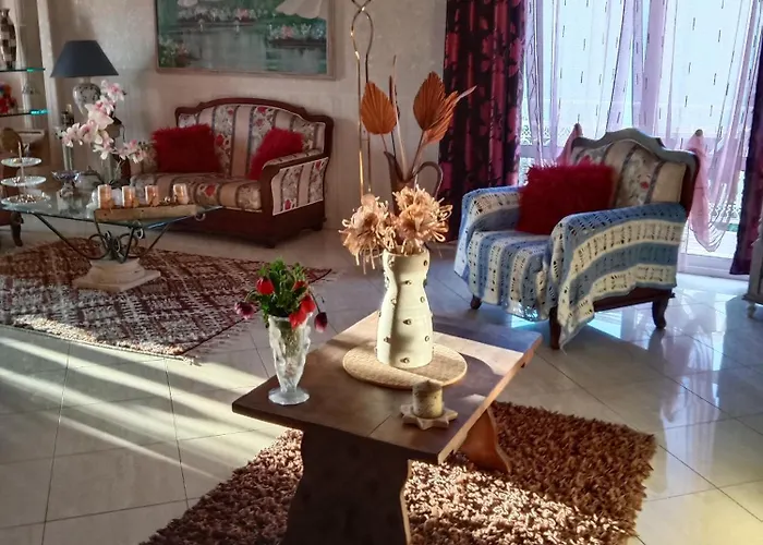 40 Allée Le Chêne Bed & Breakfast